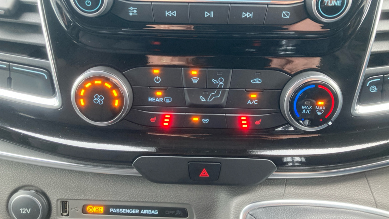 Ford Tourneo Custom 320 L1 Diesel Fwd 2.0 EcoBlue 136ps H1 Titanium 8 seater